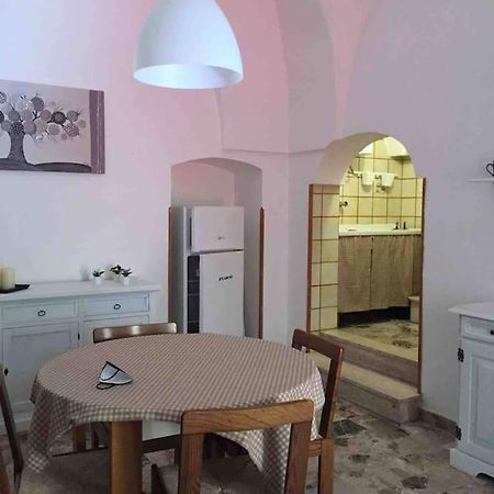 Apartamento Alloggio Incantevole Storico Carovigno Exterior foto